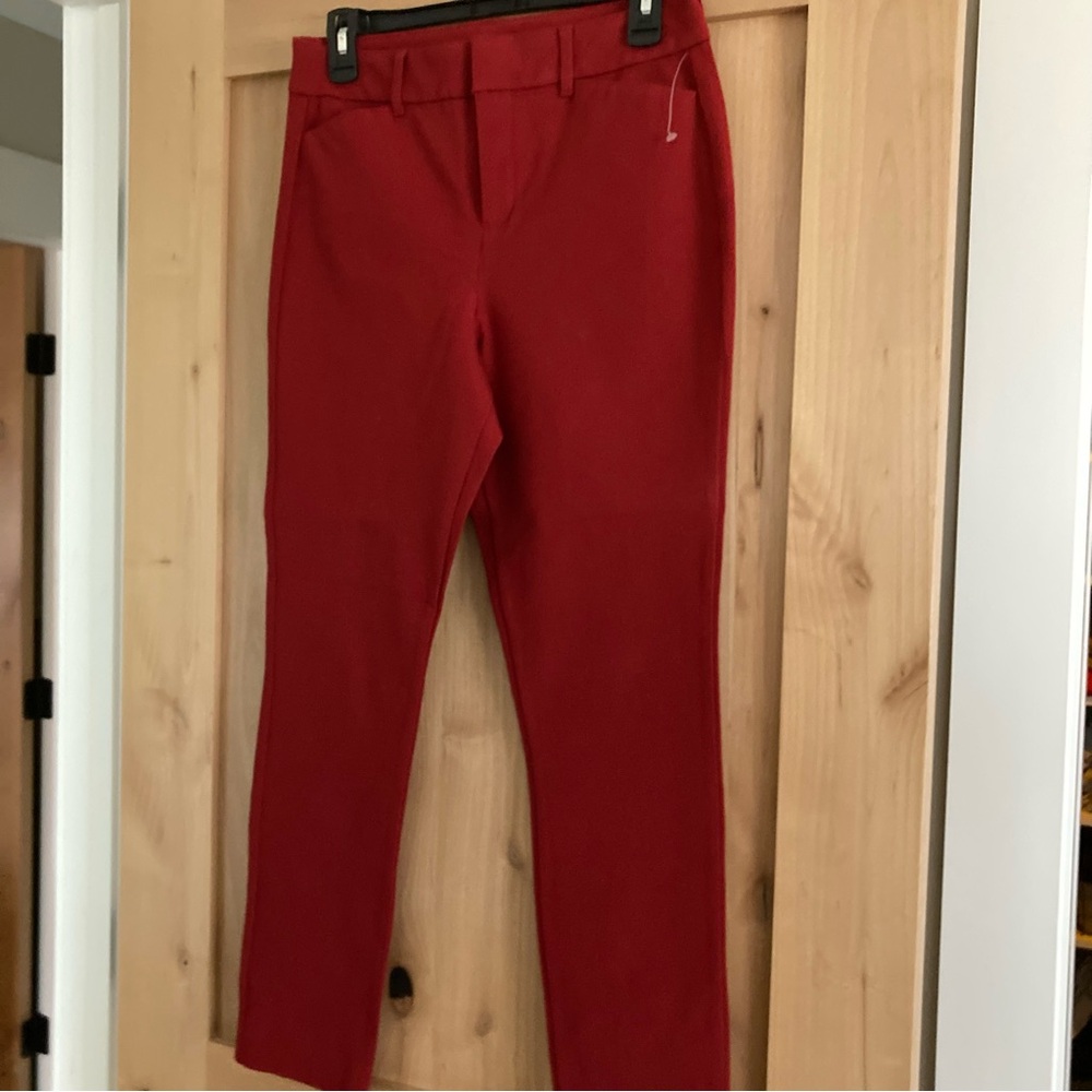 NWOT Old Navy Pixie Pant